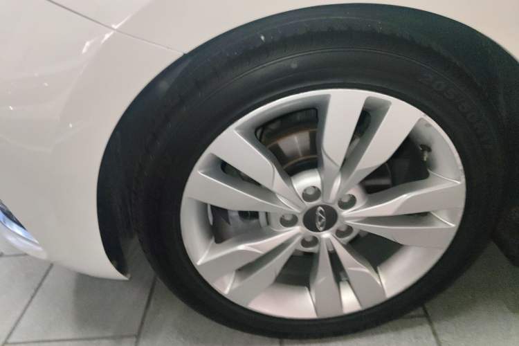 Used Chery Arrizo 5 2016 1.5L CVT Trendsetting Edition
