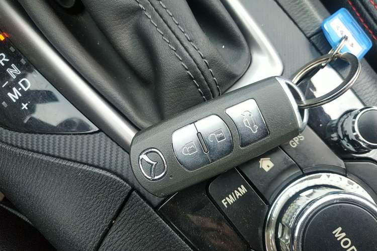 Used Mazda 3 Axela 2019 Cloud-Controlled Version Sedan 1.5L Automatic Comfort Trim China VI Standard Interior 1