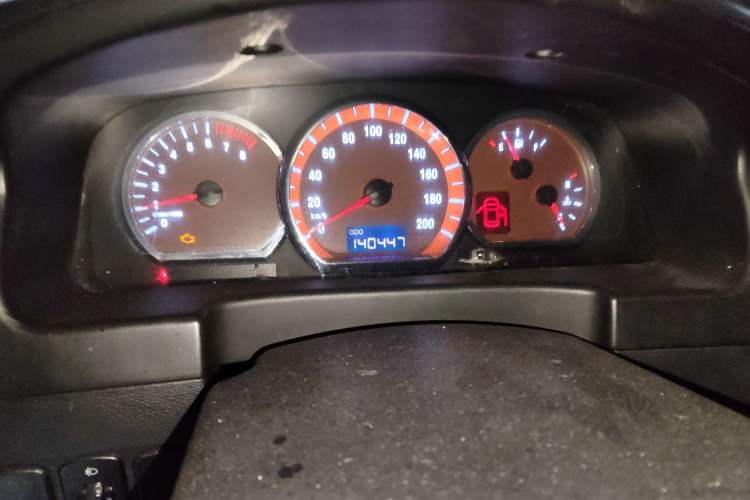 Used FORTHING Lingzhi 2015 M5 Q3 2.0L 7-seat Long-Wheelbase Luxury Model
