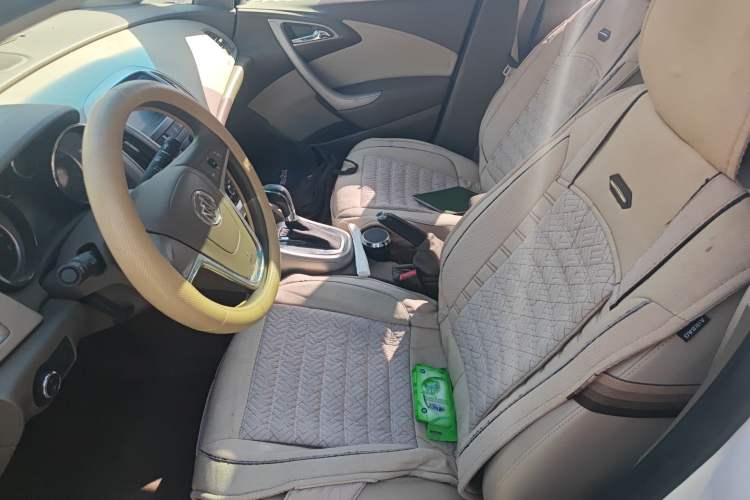 Used Buick GT 2013 GT 1.6L Automatic Fashion Edition Left Front Seat