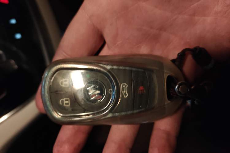 Used Buick GL8 2021 Land Cruiser Executive Class 652T Luxury Model