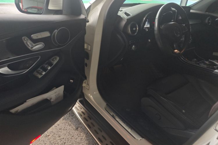 Used Mercedes-Benz GLC 2018 GLC 260 4MATIC Luxury Model
