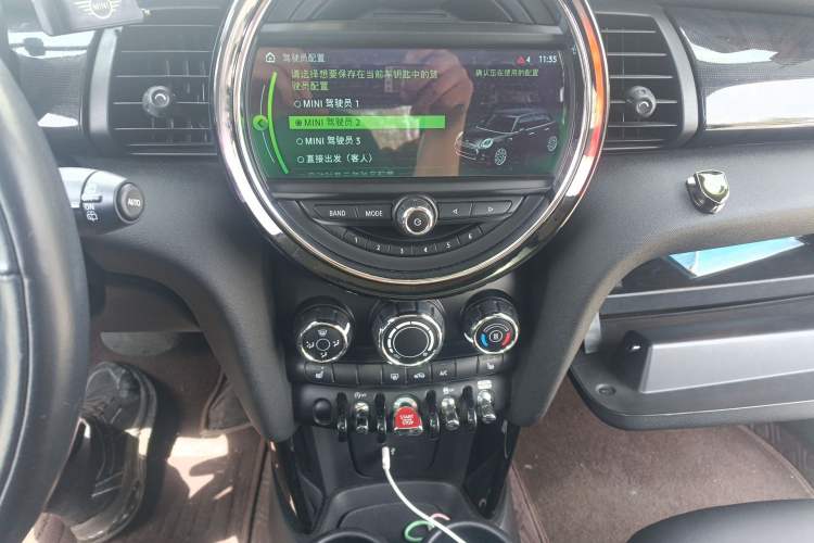 Used MINI 2018 1.5T COOPER Classic Edition Five-Door Version Audio And AC Panel