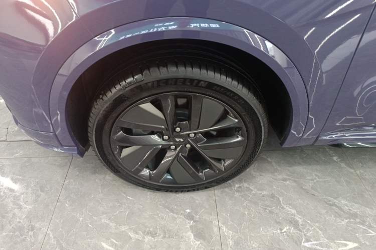 Used Li Auto L9 2024 Ultra Model Left Front Wheel Hub