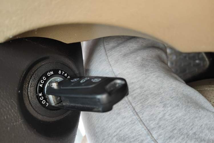 Used Hyundai Sonata 2011 2.0L Automatic Leading Edition Vehicle Key