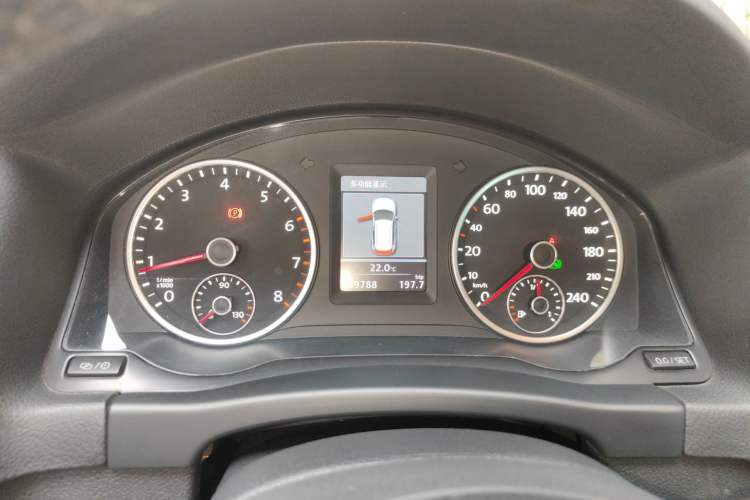 Used Volkswagen Tiguan 2013 2.0 TSI Automatic All-Wheel-Drive Flagship Edition Instrument Cluster