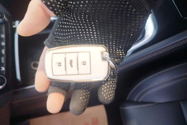 Used CHANGAN Eado 2019 High-Energy Edition 1.6L GDI Manual Pioneer Model China VI Standard Vehicle Key