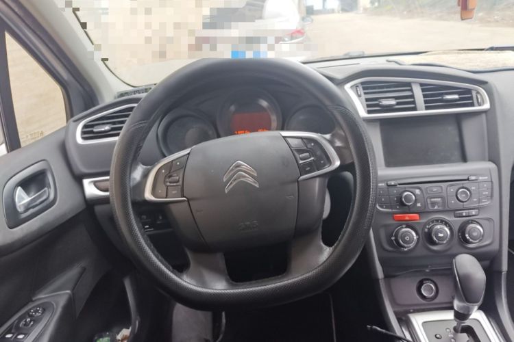 Used Citroen C4L 2015 1.2T Automatic Luxury Edition Steering Wheel