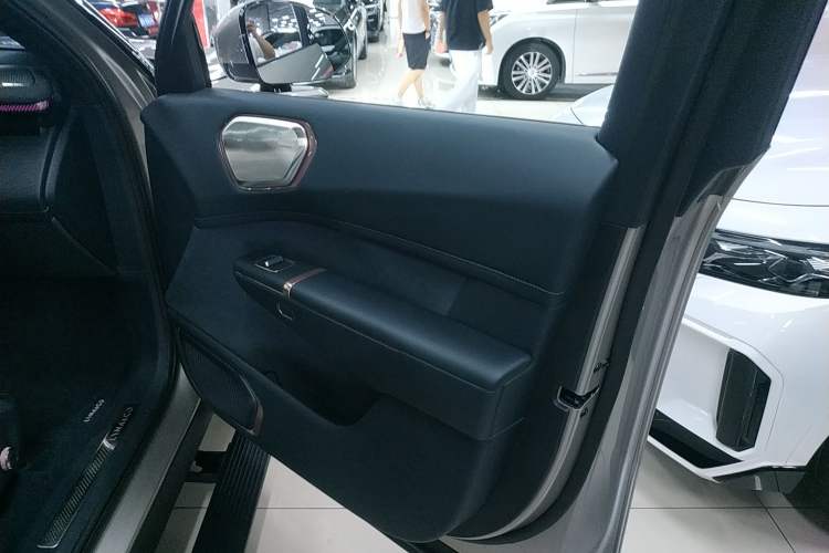 Used Lynk & Co 900 2025 1.5T Ultra