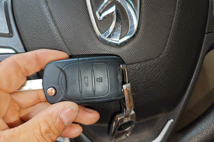 Used Baojun 730 2016 1.5L Manual Comfort Version 7 Seats China V Emission Standard
