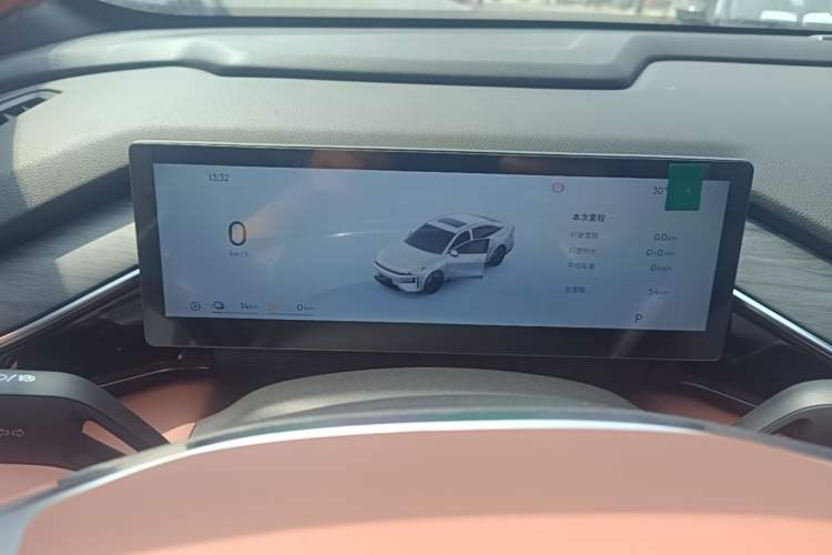 Used Geely Galaxy L6 2025 EM-i 140km Explorer+ Edition
