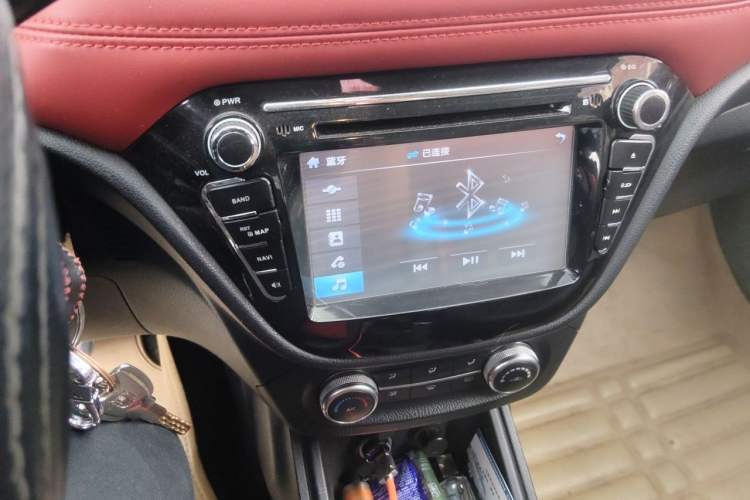 Used Haval H1 2015 1.5L AMT Urban Model Audio And AC Panel