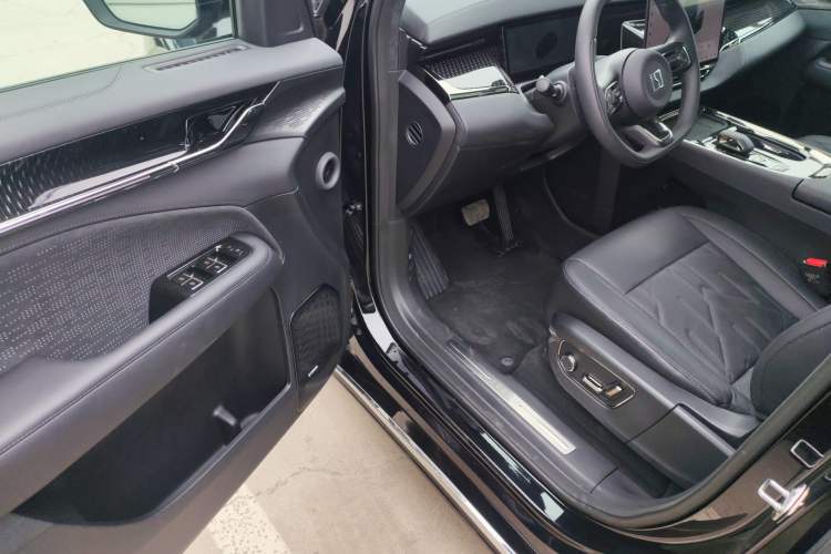 Used Zeekr 009 2024 Six-Seat Executive Version 4WD 108 kWh