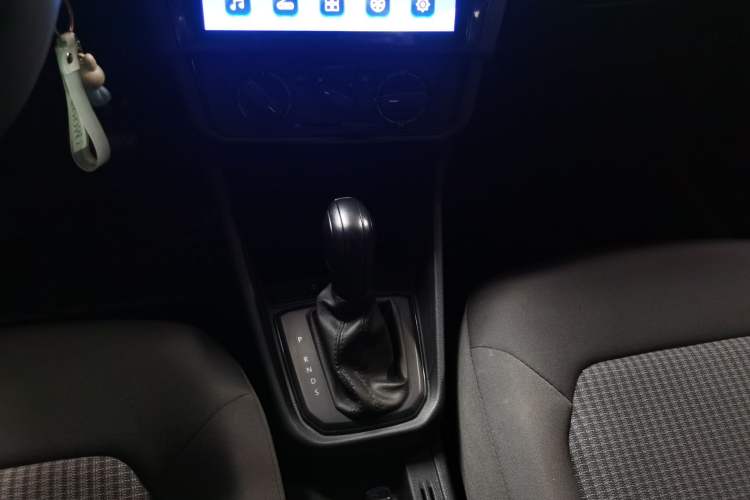 Used Volkswagen Santana 2021 1.5L Automatic Fashion Edition Gear Lever