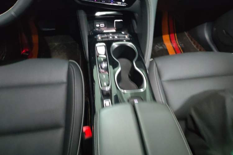 Used Buick Envision 2022 Facelift Encore S 552T Two-Wheel-Drive Luxury Model Gear Lever