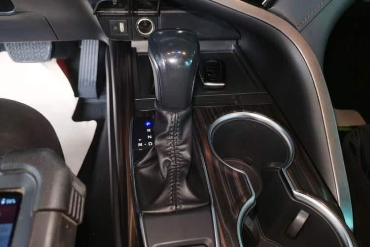 Used Toyota Camry 2019 Revised Version 2.0G Luxury Edition
