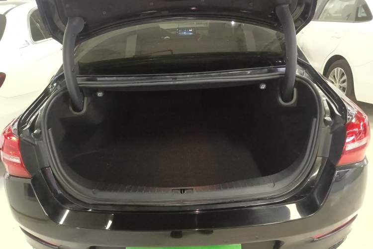 Used Hongqi H5 2019 30TD Smart Connect Dynamic Edition