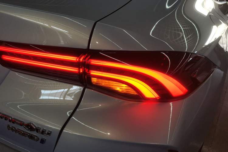 Used GAC Trumpchi EMPOW 2023 Shadow Leopard H High-Energy Hybrid Edition Right Rear Taillight