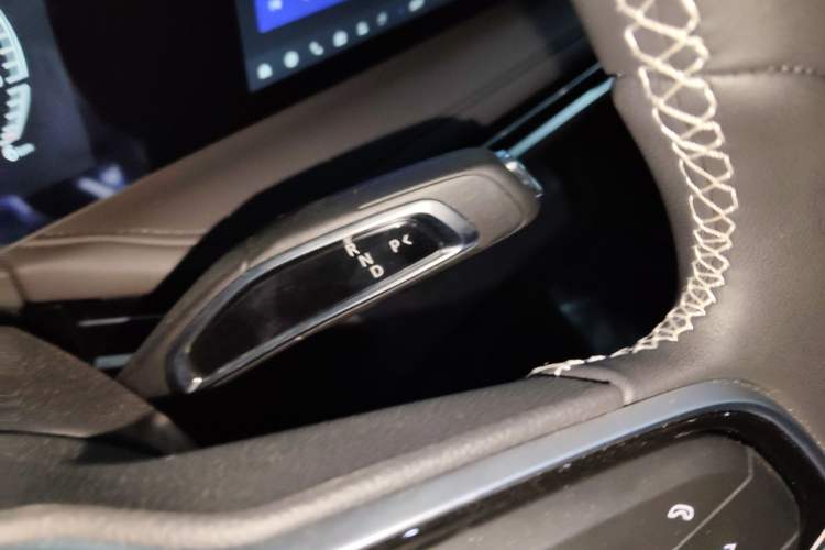 Used SAIC MAXUS Dajia 7 2024 Revised Version Super Hybrid Long-Range Edition Enjoyment Version Gear Lever