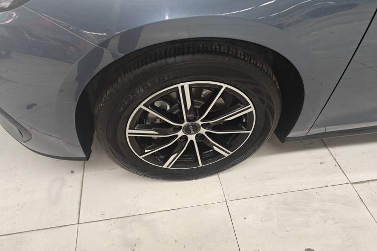 Used BYD Seal 06 New Energy 2024 DM-i 120KM Luxury Model Left Front Wheel Hub