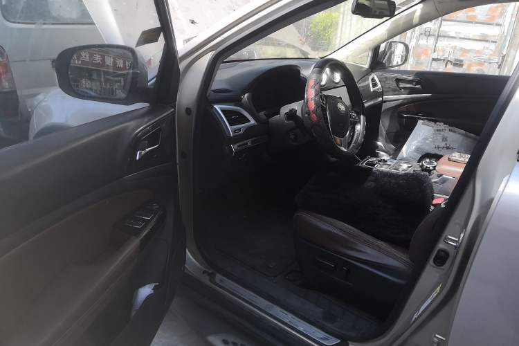 Used BYD Tang New Energy 2015 2.0T Four-Wheel-Drive Flagship Model Driver Seat