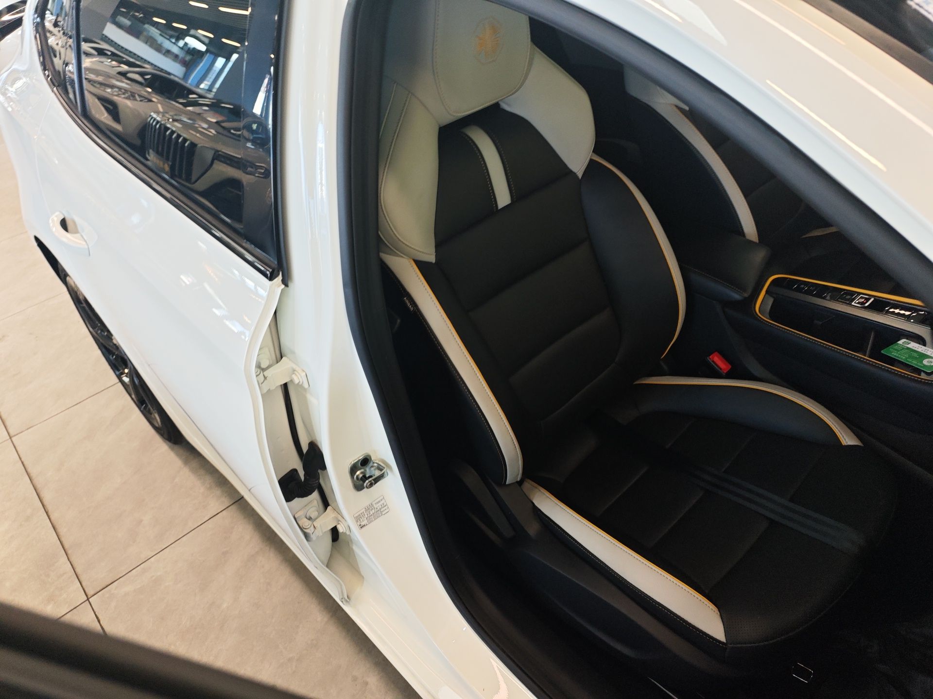 MG 6 2021 Pro 1.5T Automatic Trophy Luxury Edition — снимка 19