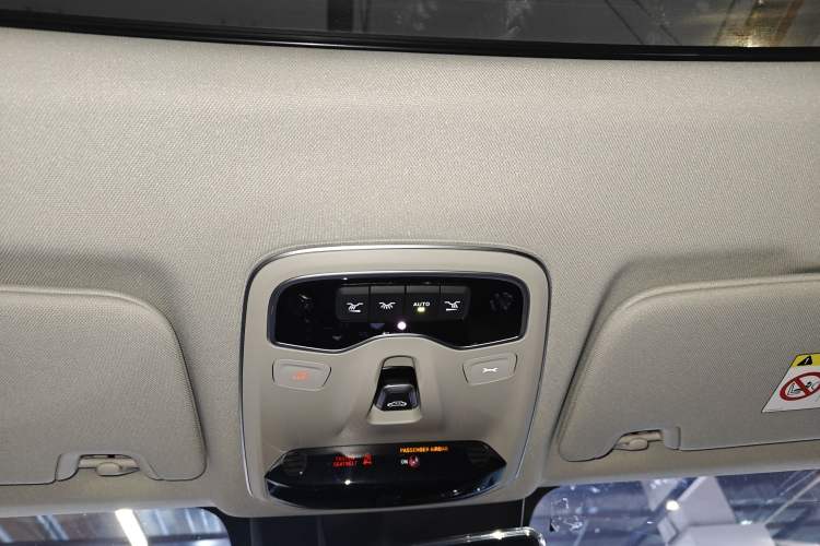 Used Lynk & Co 02 2019 High-Energy Edition 2.0T Automatic Two-Wheel Drive Shine Pro Edition China VI Standard
