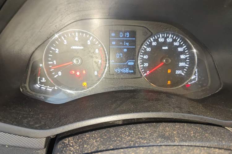 Used FAW Senya R7 2017 1.6L Manual Luxury Model Odometer Close Up