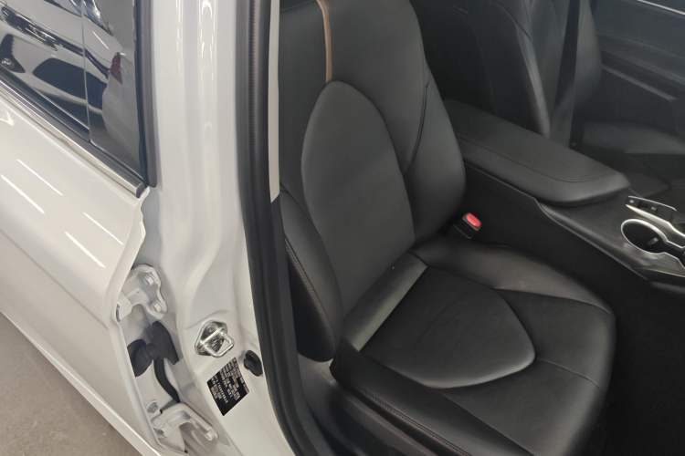 Used Toyota Camry 2022 2.0GVP Premier Edition Right Front Seat