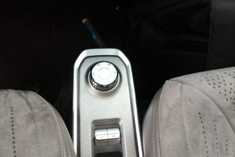 Used Baojun Spark 2023 Intelligent Premium Edition Gear Lever