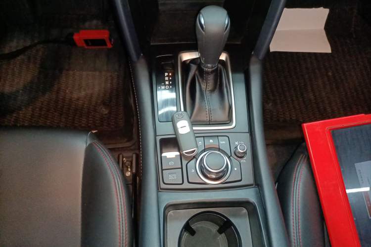 Used Mazda CX-4 2021 2.0L Automatic Two-Wheel Drive Blue Sky Youth Edition Gear Lever