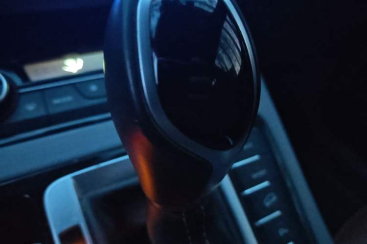 Used Geely Auto Emgrand X7 Sport 2018 Sport Edition 1.8TD Automatic Two-Wheel Drive Smart Model
