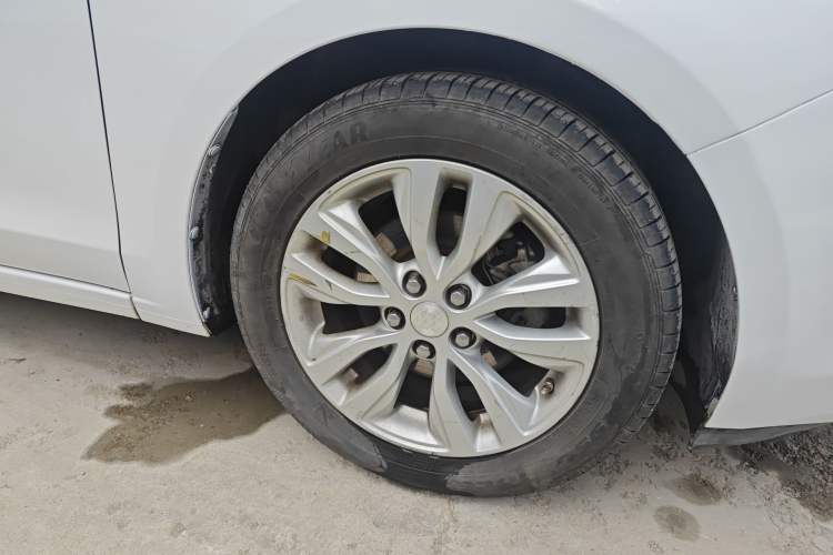 Used Buick GT 2018 15T Dual-Clutch Elite Model China V Standard Right Front Wheel Hub