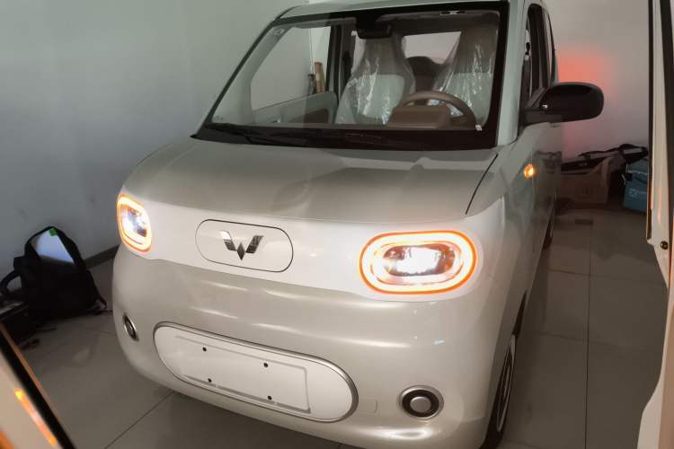 Used Wuling Hongguang MINIEV 2024 3rd Generation 215km Youth Edition