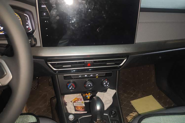 Used Volkswagen Lavida 2024 1.5L Automatic 5 Million Edition Audio And AC Panel