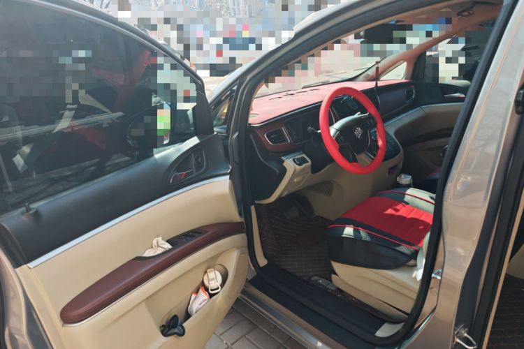 Used Buick GL8 2018 28T Luxury Model China VI Standard Driver Seat