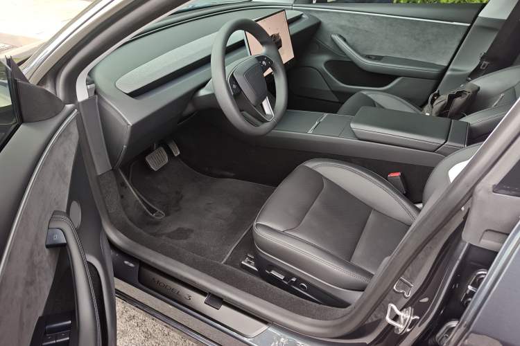 Used Tesla Model 3 2023 Long-Range All-Wheel-Drive Version