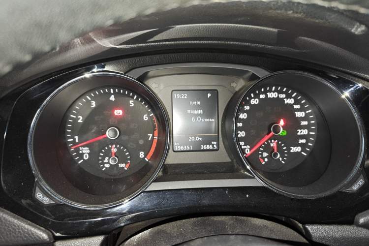 Used Volkswagen Sagitar 2018 280TSI DSG Luxury Model Instrument Cluster