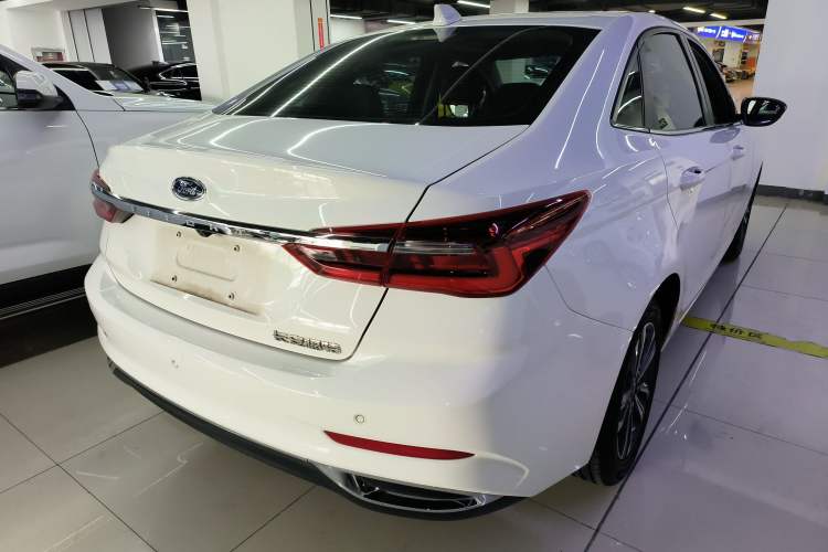 Used Ford Escort 2021 1.5L Automatic Diamond Edition