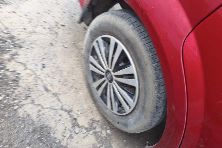 Used Buick Excelle 2013 1.5L Automatic Classic Model Exterior 5