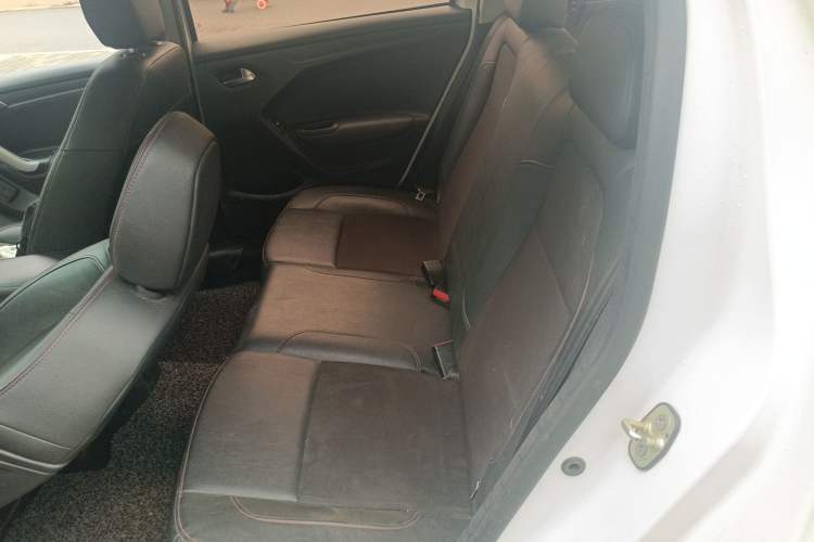 Used Citroen C3-XR 2018 1.6L Automatic Pioneer Model Interior 4