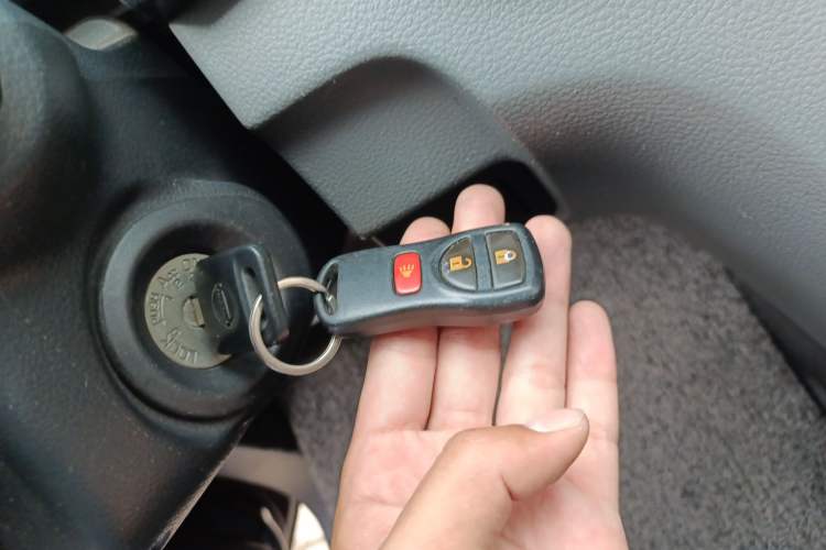 Used Nissan NV200 2013 1.6L Luxury Model China IV Standard
