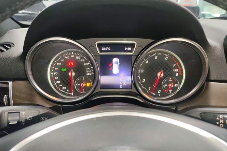 Used Mercedes-Benz GLE-Class  Instrument Cluster