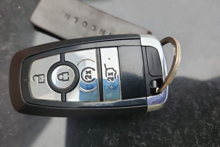 Used Lincoln Corsair 2020 2.0T Two-Wheel Drive Luxury Edition Vehicle Key