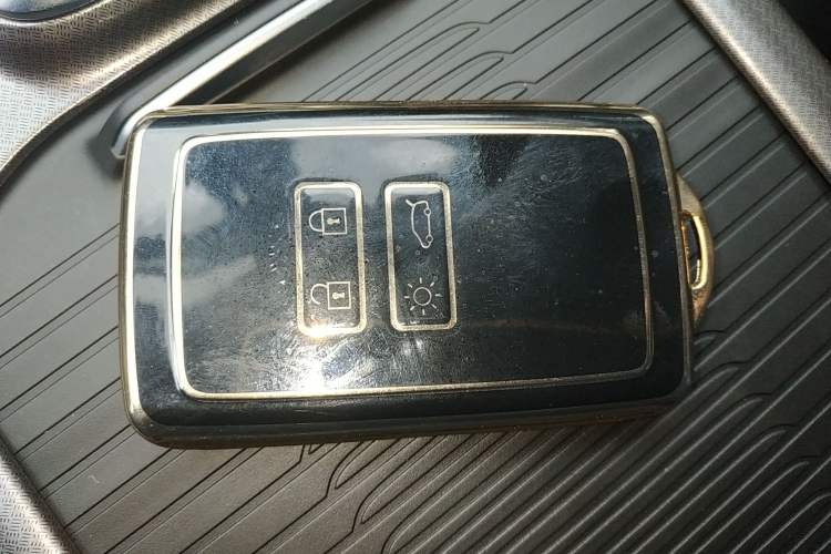 Used Renault Koleos 2018 2.0L Two-Wheel-Drive Luxury Edition