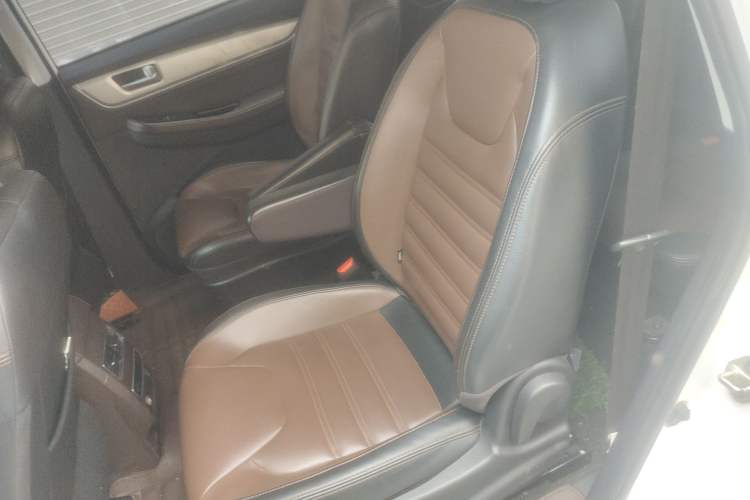 Used FORTHING Joyear X6 2017 Enjoy Series 1.5T Manual Luxury Model
