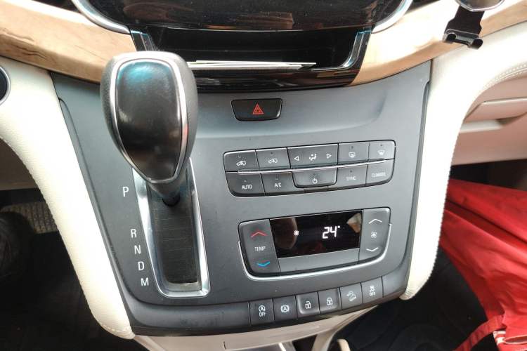 Used Buick GL8 2017 ES 28T Comfort Model China V Standard