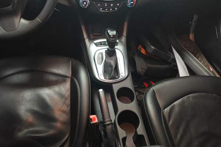 Used Chevrolet Cruze 2016 1.5L Automatic Luxury Edition Gear Lever