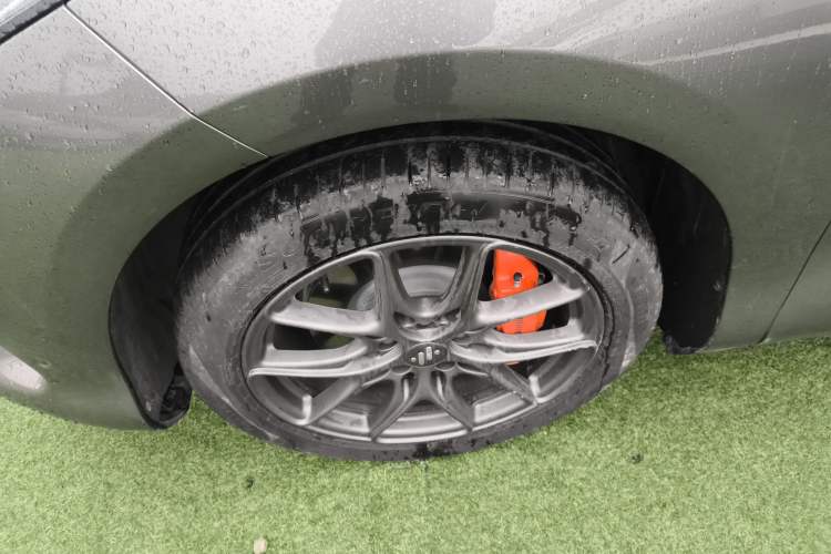 Used IM LS6 2023 Max Standard Edition Exterior 4