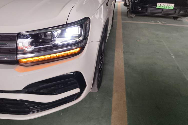 Used Volkswagen Tharu 2019 280TSI Two-Wheel Drive R-Line China V Standard
